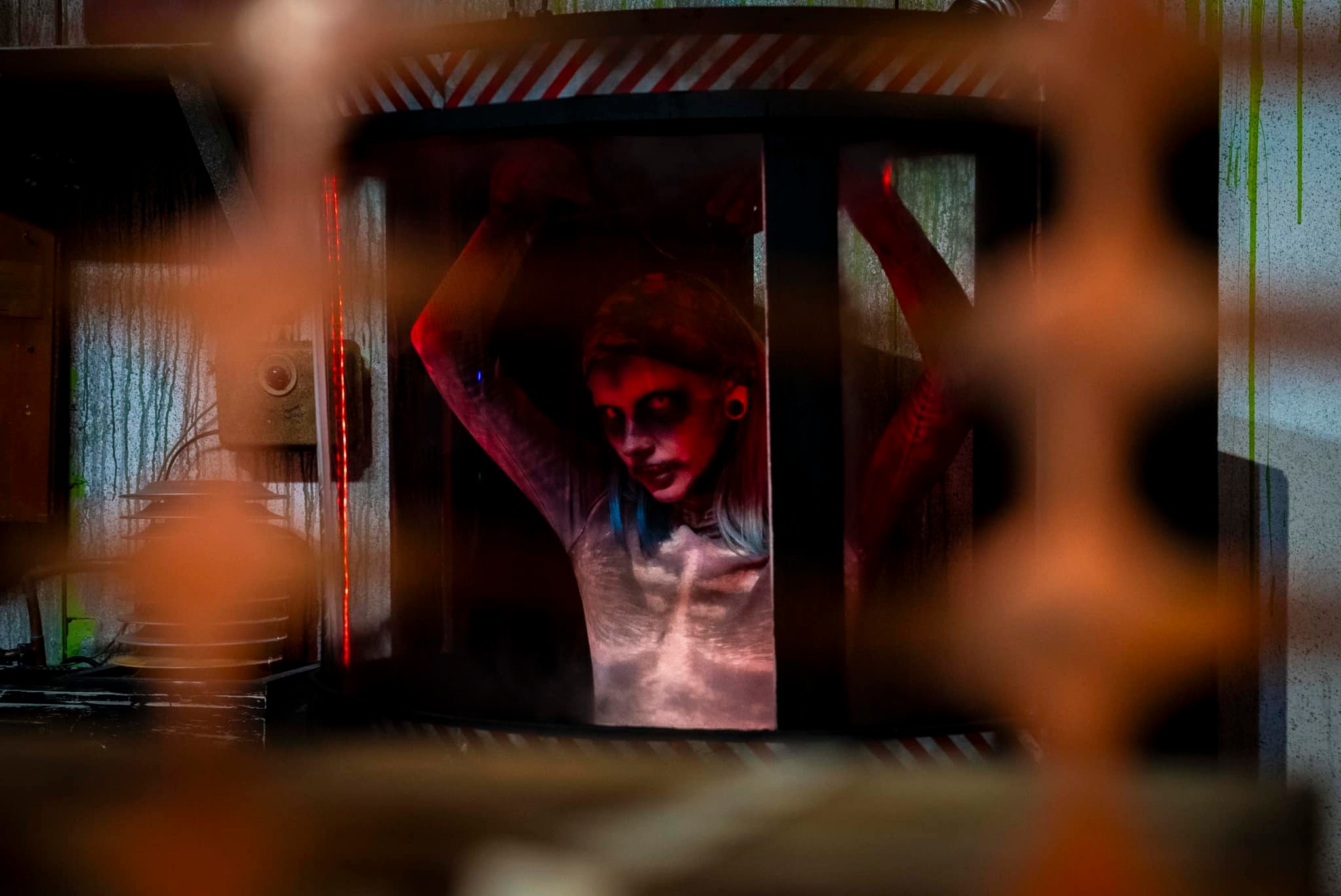 2023 - Haunted Theatre - Caged Creeper Closup 2