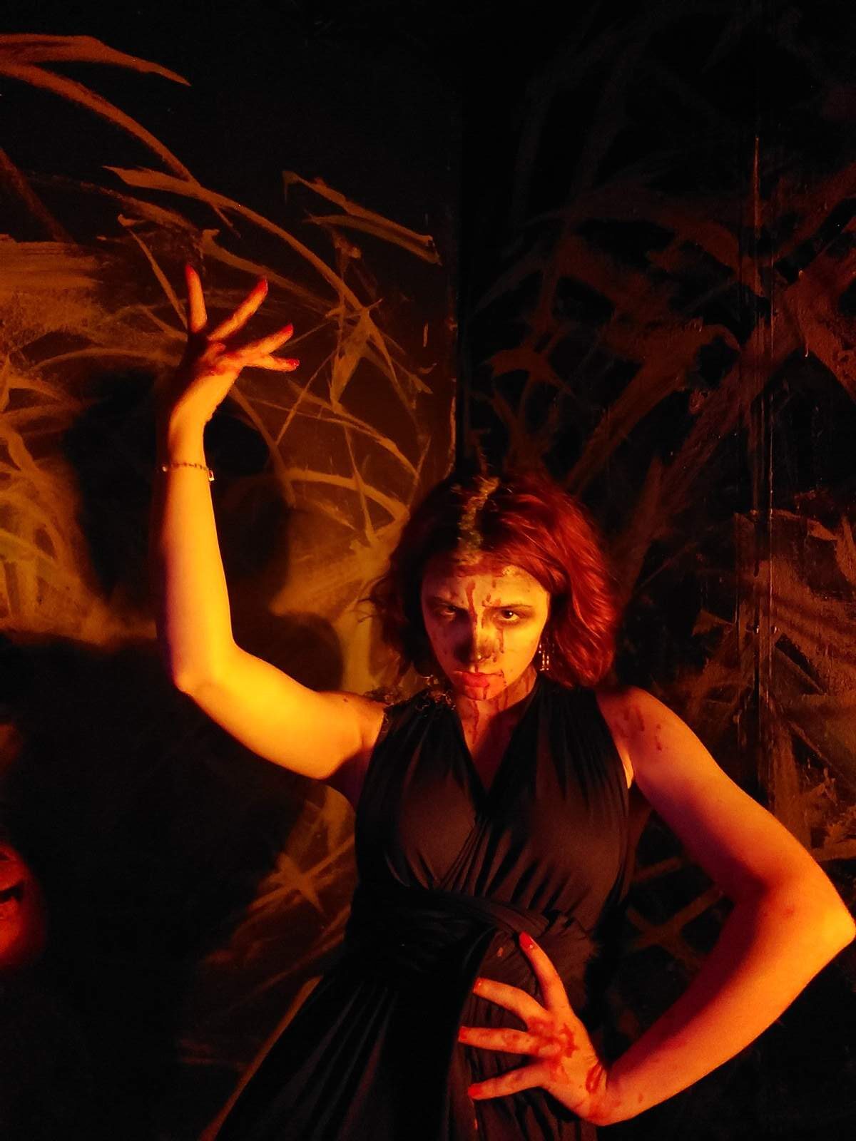 2024 - Haunted Theatre - Lady 6